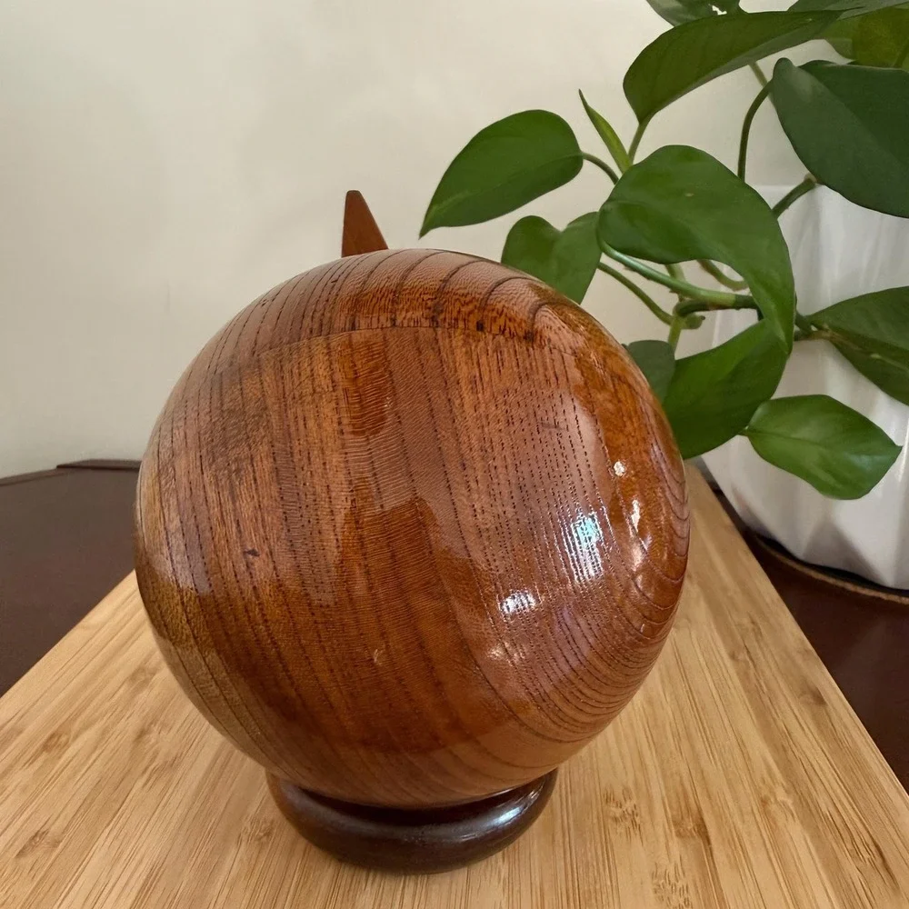 N/A beautifully sculptural